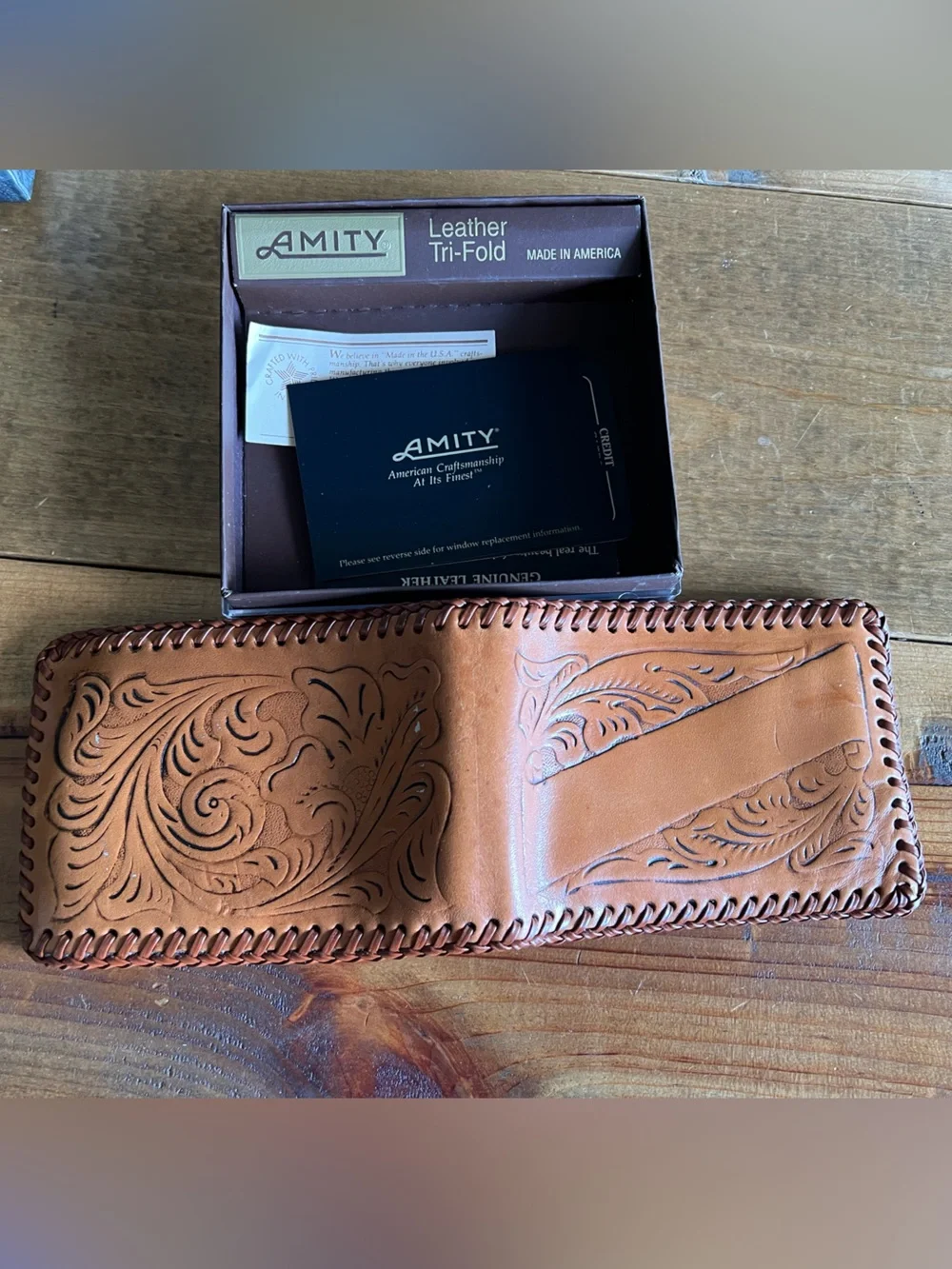 New Vintage Amity Leather Tri-Fold Wallet - Brown